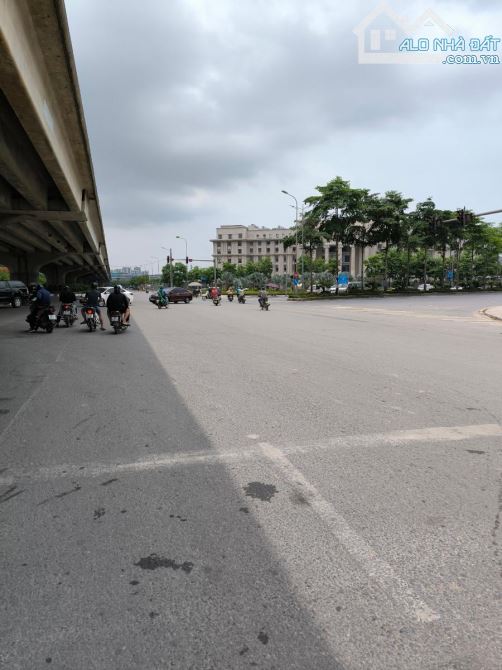 BÁN NHÀ KHU GIÃN DÂN TÂN XUÂN, 120M2, Ô TÔ TRÁNH, GIÁ 27 TỶ - 1