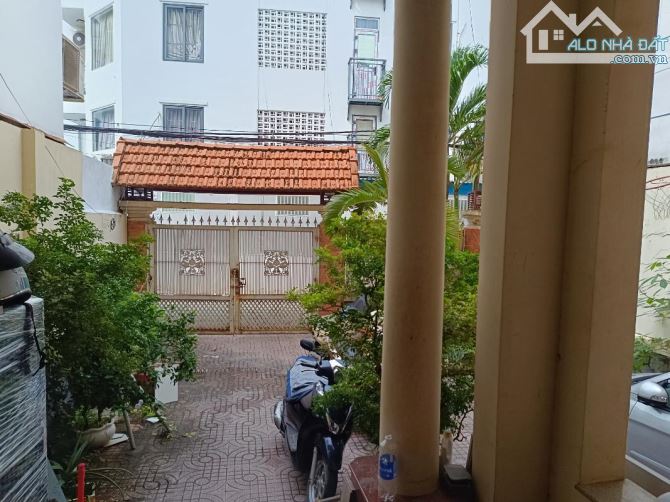 BIỆT THỰ SÂN VƯỜN ĐƯỜNG SỐ 36 TÂN QUÝ QUẬN 7  DT: 7.4/8*32M (260M2) – CHỈ 38 TỶ - 1