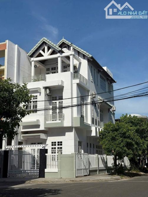 BÁN NHÀ 3 TẦNG GÓC 2 MT ĐƯỜNG CAO XUÂN HUY - GẦN ĐẠI HỌC NGOẠI NGỮ . DT 98,3M2 - GIÁ 9,7 - 1