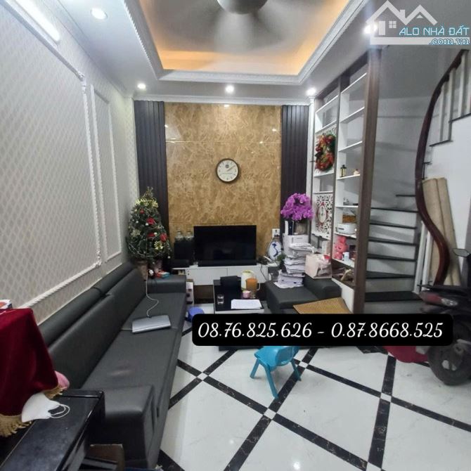 Bán nhà Văn Quán_Dân xây chắc chắn_7m ra ô tô_5 tầng_Full nội thất_Ngõ nông_40m²_6 tỷ 85 - 1