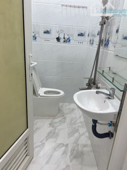 HUỲNH TẤN PHÁT- TT NHÀ BÈ- NHÀ ĐẸP-  SỔ RIÊNG-  39M²-2 TẦNG- 2,6 TỈ - - 1