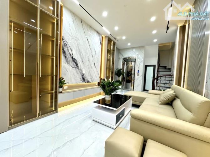 TÂN MAI - NGÕ THÔNG, VF3 CHẠY QUA NHÀ - 5 TẦNG THANG MÁY, LÔ GÓC THOÁNG SÁNG - NỘI THẤT. - 1