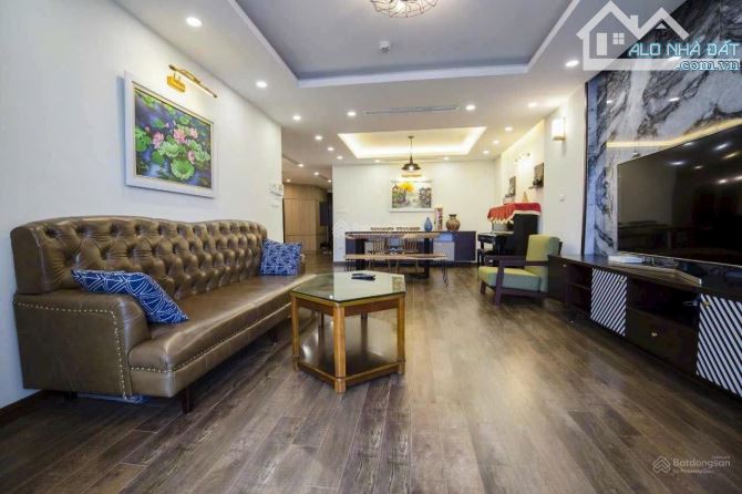 Nhà Lạc Long Quân - khu phân lô quân đội, ô tô tránh -105m2*5 tầng thang máy - 31 tỷ - 1
