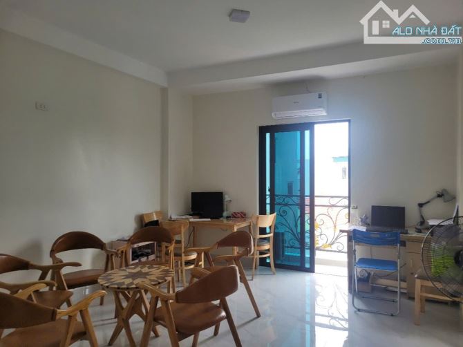 Bán nhà Liên Mạc 50m2 4 tầng, full nội thất tiền tỷ, gần sân chơi, ô tô giá 5,8 tỷ - 12