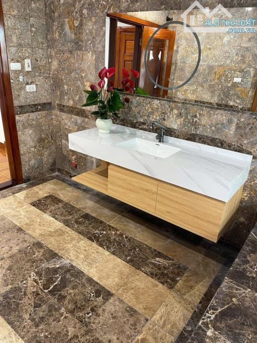 BÁN NHÀ PHÂN LÔ MẠC THÁI TỔ 68m2x7 TẦNG THANG MÁY - MT 5m - 34 TỶ - GARA ÔTÔ - KINH DOANH - 12