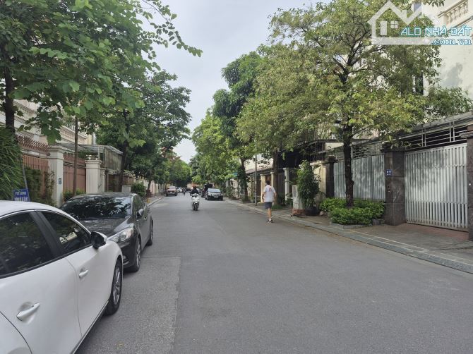 NGUYỄN VĂN LỘC MỖ LAO BIỆT THỰ TRỤC CHÍNH KINH DOANH SẦM UẤT TUYỆT ĐẸP 200m 48 TỶ - 13