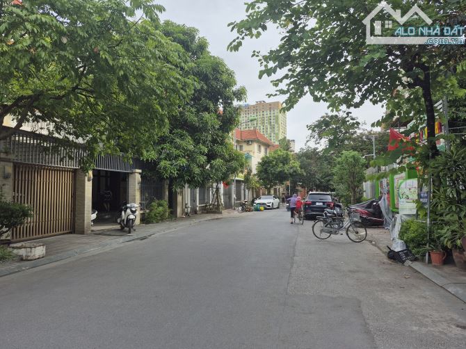NGUYỄN VĂN LỘC MỖ LAO BIỆT THỰ TRỤC CHÍNH KINH DOANH SẦM UẤT TUYỆT ĐẸP 200m 48 TỶ - 14