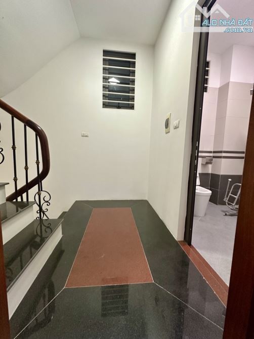 BÁN NHÀ TRUNG TÂM LẠC LONG QUÂN- MẶT TIỀN SIÊU RỘNG-THOÁNG SÁNG RỰC RỠ