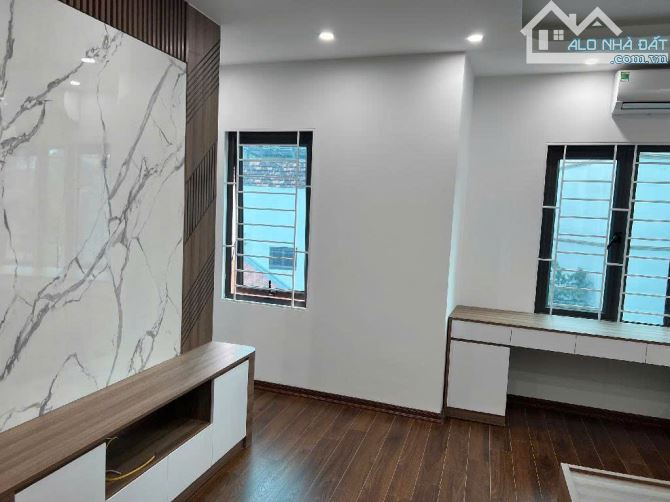 Bán nhà đẹp khu vực Tây Tựu – Thượng Cát, 5 tầng  ôtô đỗ cổng, full nội thất - 2