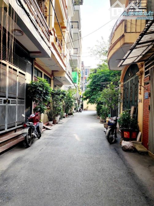 Bán nhà Vạn phúc hà Đông phân lô, ô tô vào nhà DT 65m2 x 4m MT x 3 tầng - 2
