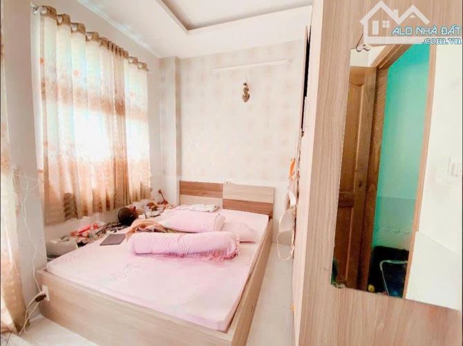 👉Bán Nhà :Đường Sư Huỳnh Liên, P 10 Tân Bình ,Ngang 4M ,40M2  4 Tầng  Chỉ nhỉnh 5TỶ - 2