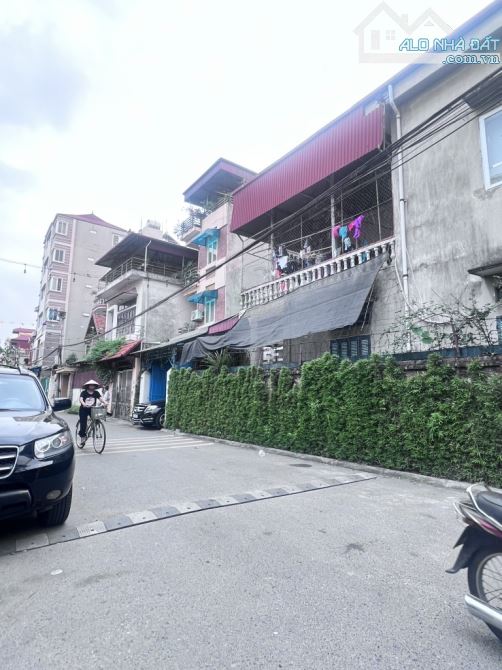Ô CÁCH -ĐỨC GIANG-LONG BIÊN - LÔ GÓC - Ô TÔ TRÁNH VÒNG QUANH-GIÁ CHỈ 14 TỶ NHỈNH - 2