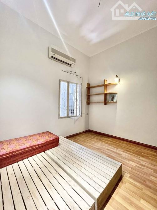 Cho thuê nhà riêng 2 tầng phố Hàng Bài, Trần Hưng Đạo - 2