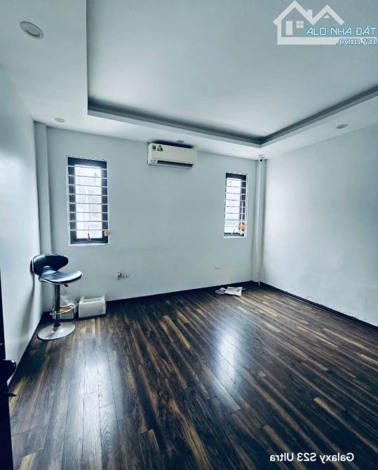 Bán Nhà Chủ đang cần tiền Phố Nguyễn Chí Thanh Đống Đa 50m2 6 tầng mt 4.1m - 2