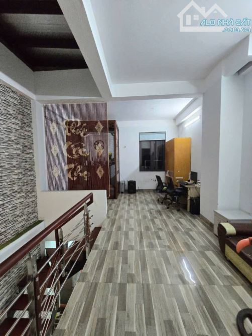 CHÍNH CHỦ NHỜ BÁN GẤP NHÀ TÔ HIỆU HÀ ĐÔNG 60M 6 TẦNG PHÂN LÔ OTO NGAY CẠNH METRO PLAZA - 2