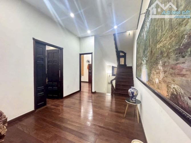 Biệt thự 3 tầng tuyến 3 Lê Hồng Phong ~300m2 -  Đông Nam - 23 tỷ thoả thuận - 2