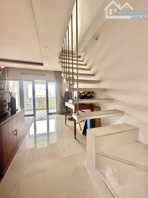 NHÀ ĐẸP 4 TẦNG KÊN CỐ ĐƯỜNG 7M5 LƯƠNG NHỮ HỘC CẦN BÁN GẤP CHỈ HƠN 9 TỶ - 2