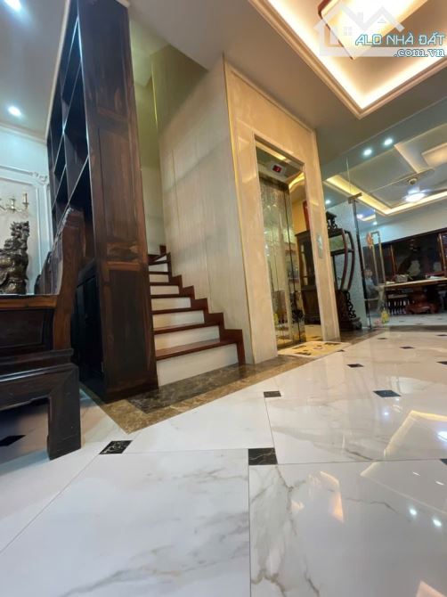 NHÀ BỒ ĐỀ 75M2, 6 TẦNG THANG MÁY, Ô TÔ VÀO NHÀ, NGÕ THÔNG, GẦN MẶT PHỐ, TẶNG NỘI THẤT - 2