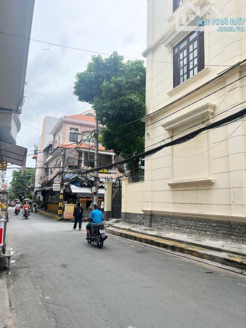 Biệt Thự 4 Lầu Góc 2MT Hẻm kinh doanh Nguyễn Gia Trí, P.25, Bình Thạnh, 8.5x22m, 34.5 Tỷ - 2