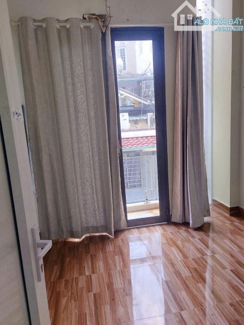 🏦 Nhà 4 tầng phường 9,quận 10,hẻm 3m thông nhiều hướng.DT 3x11 trệt,lững,2 lầu Giá 6,5 tỷ - 2