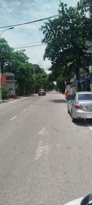 BÁN ĐẤT TRUNG TÂM ĐÔNG ANH- GẦN CHỢ CỬA HÀNG MỚI- Ô TÔ TRÁNH THÔNG BÀN CỜ- NHỈNH 6 TỶ - 2