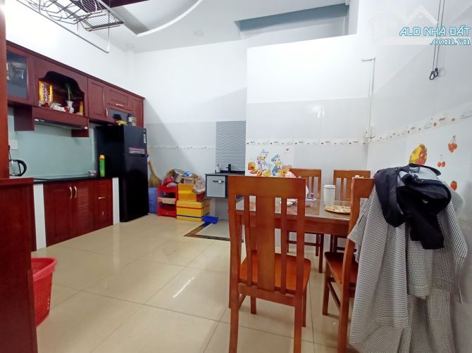 Bán gấp nhà54m2. 4 tầng. Nở hậu nhẹ. Đường 26 tháng 3BHH. BT - 2