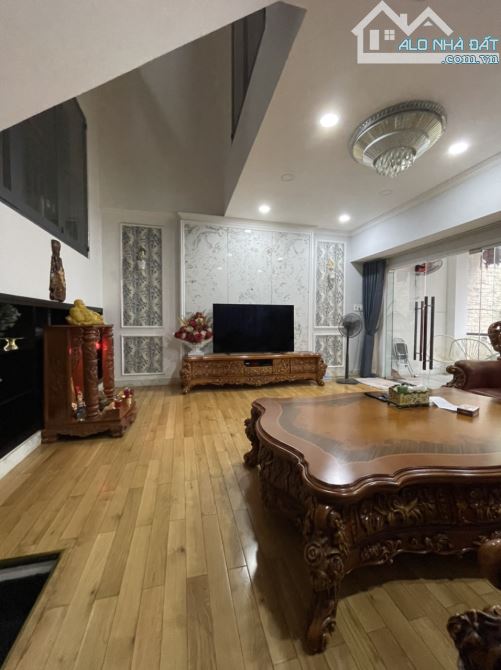 nhà khu Biệt thự 343 Nguyễn Trọng Tuyển - Dt: 7,5X15m—4 tầng—21,8 tỷ - 2