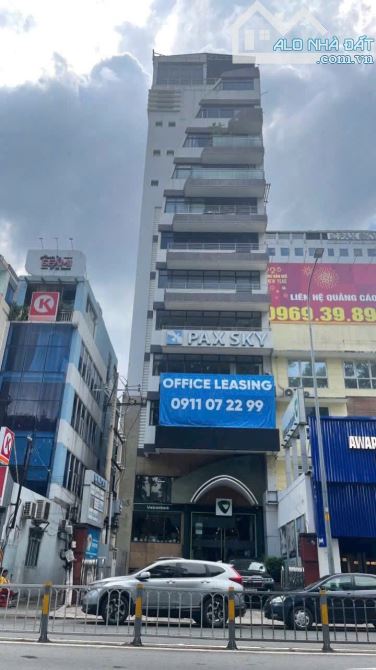 Góc Trương Định -  Nguyễn Thị Minh Khai, P.6, Q.3, 9.5x33NH12, H,13L, 335 tỷ - 2