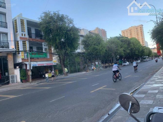 BÁN KHÁCH SẠN CÁCH BIỂN THÙY VÂN 200M P2 VŨNG TÀU DT 176M2 (1T2L) VỊ TRÍ GẦN HỒ CÔNG VIÊN - 2