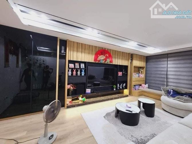 8X20M 4 TẦNG THANG MÁY, MẶT TIỀN NỘI BỘ ÂU CƠ, GẦN LỮ GIA QUẬN 11 - 2