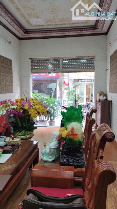 Bán nhà Phố Thanh Am - Long Biên - DT 92m - 2