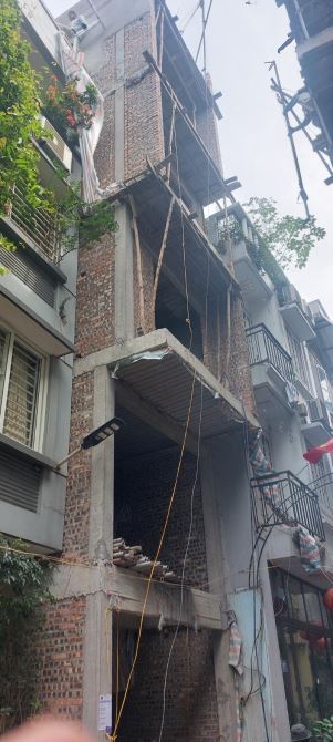 BÁN NHÀ 6 TẦNG THANG MÁY – GIA QUẤT – PHÂN LÔ DÂN TRÍ CAO – SỔ VUÔNG ĐẸP – XE 7 CHỖ - 2