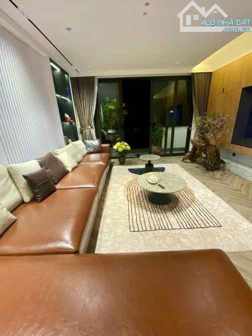 Bán nhà phố nguyễn ngọc vũ. Cầu giấy. Diện tích 50m. 7 tầng mặt tiền 4,5m. Giá 16,5 tỷ - 2
