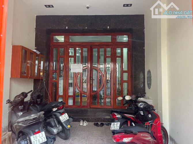 NHÀ 4 TẦNG SÁT VÀNH ĐAI 2 – TRUNG TÂM TP. THỦ ĐỨC Ô TÔ NGỦ TRONG NHÀ 80M²  NHỈNH 7 TỶ - 2