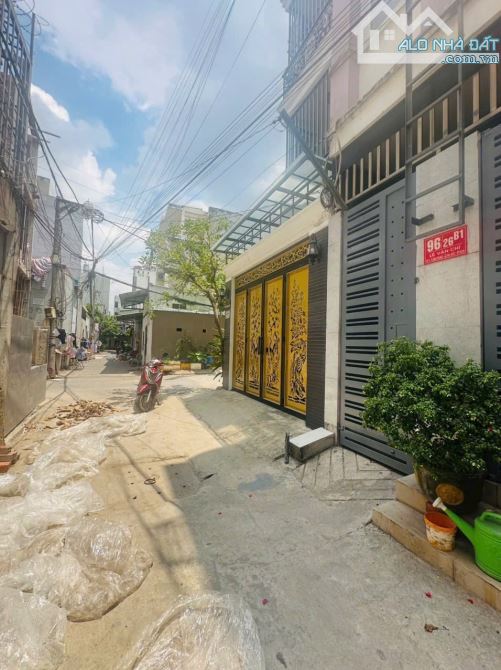 Bán nhà c4 hẻm xe hơi đường Lê Văn Chí,Linh Trung,Thủ Đức.6,9 tỷ/103m2 - 2
