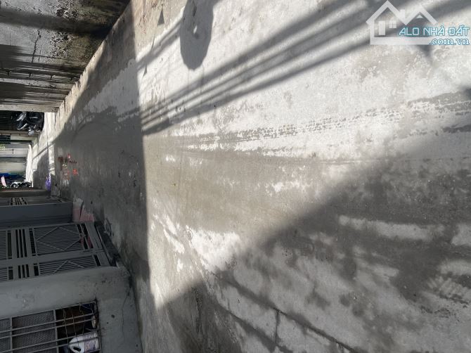 CỰC PHẨM LÔ ĐẤT  ĐỐI DIỆN ĐẠI HỌC QUỐC GIA  70m  NGÕ Ô TÔ  KINH DOANH ĐỈNH. - 2