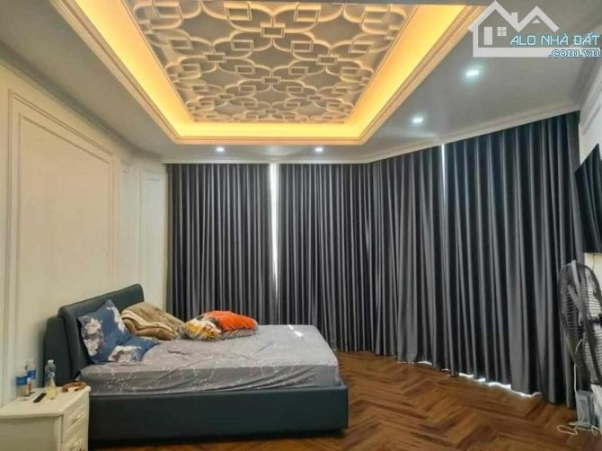 BIỆT THỰ ĐẲNG CẤP ĐẠI GIA.🔥VÀI BƯỚC RA MẶT HỒ KINH DOANH SẦM UẤT. -PHÂN LÔ VỈA HÈ Ô TÔ - 2