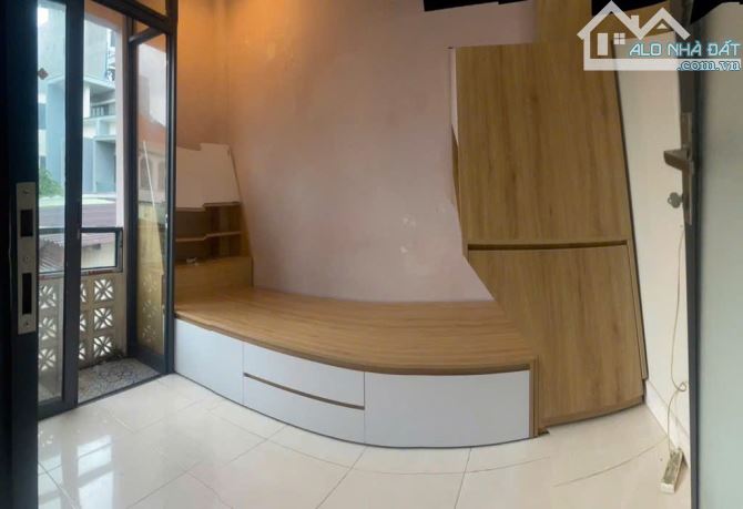 MẶT TIỀN KINH DOANH, 3 TẦNG, đường 12m,khu đất vàng VIP Q2, Thảo Điền, 3.xx tỷ - 3