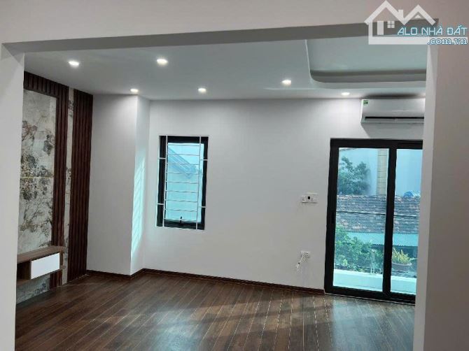 Bán nhà đẹp khu vực Tây Tựu – Thượng Cát, 5 tầng  ôtô đỗ cổng, full nội thất - 3
