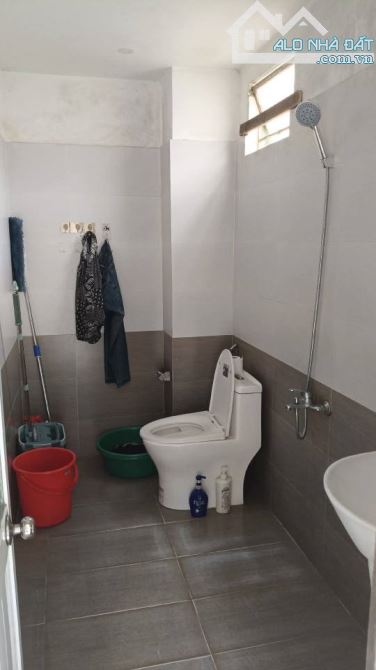 Bán gấp Nhà MTKD - Chu Văn An gần HV Cán Bộ - đường 8m - 63m2 ( 5.2 X12 m ) - 3 tầng - - 3