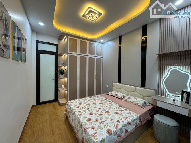 Nhà đẹp mới xây 5 tầng, 51m, ô tô ngủ trong nhà, gần ROYAL CITY, Khương Hạ, Thanh Xuân - 3