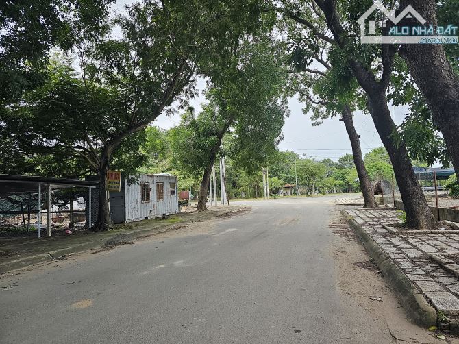 ĐẤT LÔ GÓC 2 MẶT TIỀN - NGAY VĂN MIẾU TRẤN BIÊN - 3