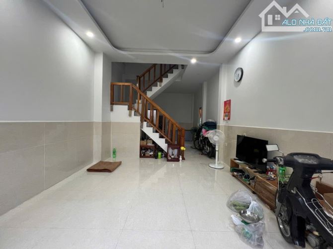 Q9, NHÀ 2 TẦNG KHU PHÂN LÔ HẺM XE TẢI, 65M2, NGANG 4,3M- GIÁ NHỈNH 4 TỶ - 3