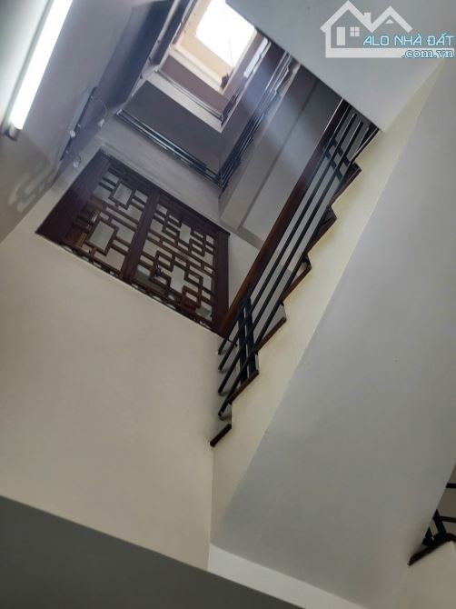 Bán nhà 4 tầng đường Hoàn Kiếm, Nha Trang. 4 phòng ngủ. Giá bán 8,8 tỷ - 3