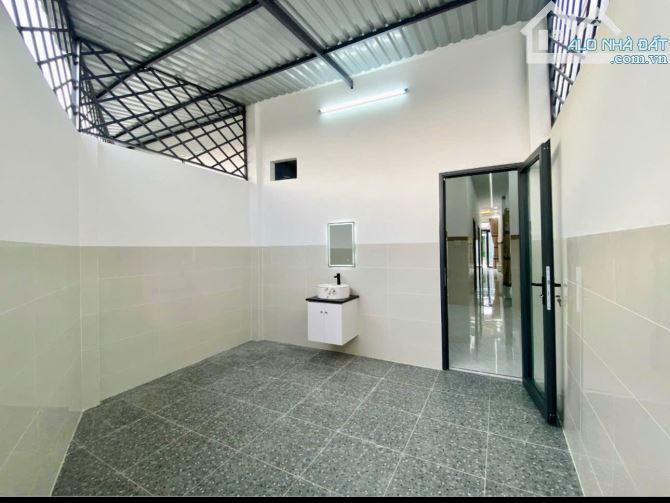 BÁN NHANH NHÀ CẤP 4 SỔ RIÊNG THỔ CƯ 400TRIEU AC THIỆN CHÍ ALO - 3