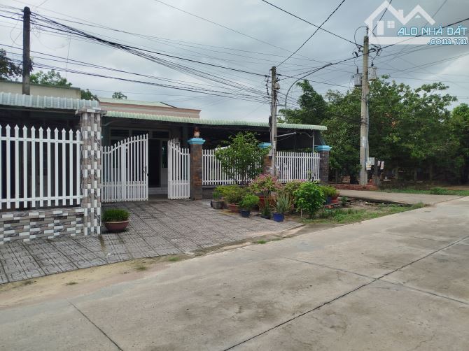Bán nhà đất Đường Hoàng Quốc Việt Kp5 Thị Trấn Tân Biên dt 11,6x40m thổ 70m2 - 3