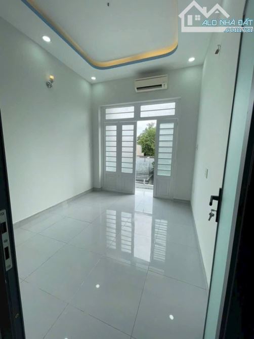 HUỲNH TẤN PHÁT- TT NHÀ BÈ- NHÀ ĐẸP-  SỔ RIÊNG-  39M²-2 TẦNG- 2,6 TỈ - - 3