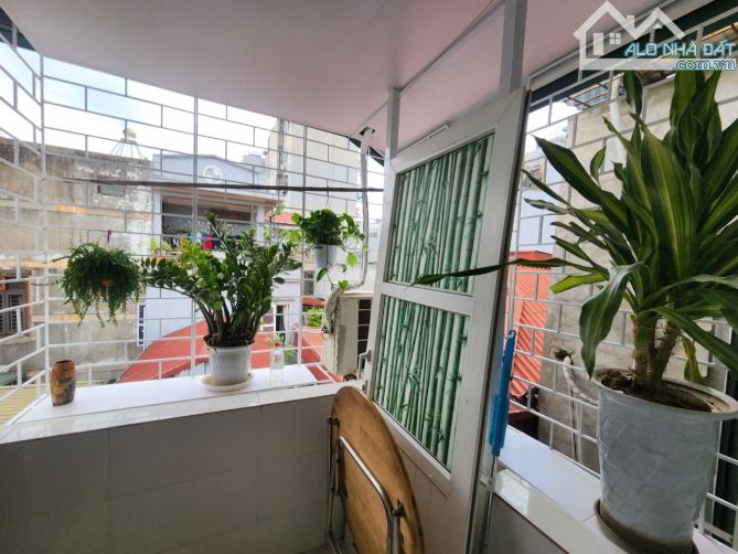 Bán Căn nhà Thịnh Hào - 25m2 - 5 tầng - 3 mặt thoáng - Giá bất ngờ - 3