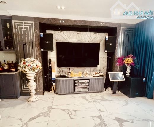 GIẢM 9 TỶ!!! BIỆT THỰ HỒ VĂN HUÊ, NGANG 7M, HẺM 20M, RẺ NHẤT QUẬN PHÚ NHUẬN, NHỈNH 35 TỶ - 4
