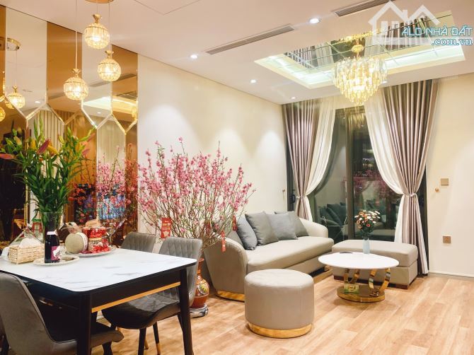 Cho thuê căn hộ 2pn - 101m2 giá thuê tốt chỉ 23tr ở dự watermark địa chỉ 395 Lạc Long Quận - 4